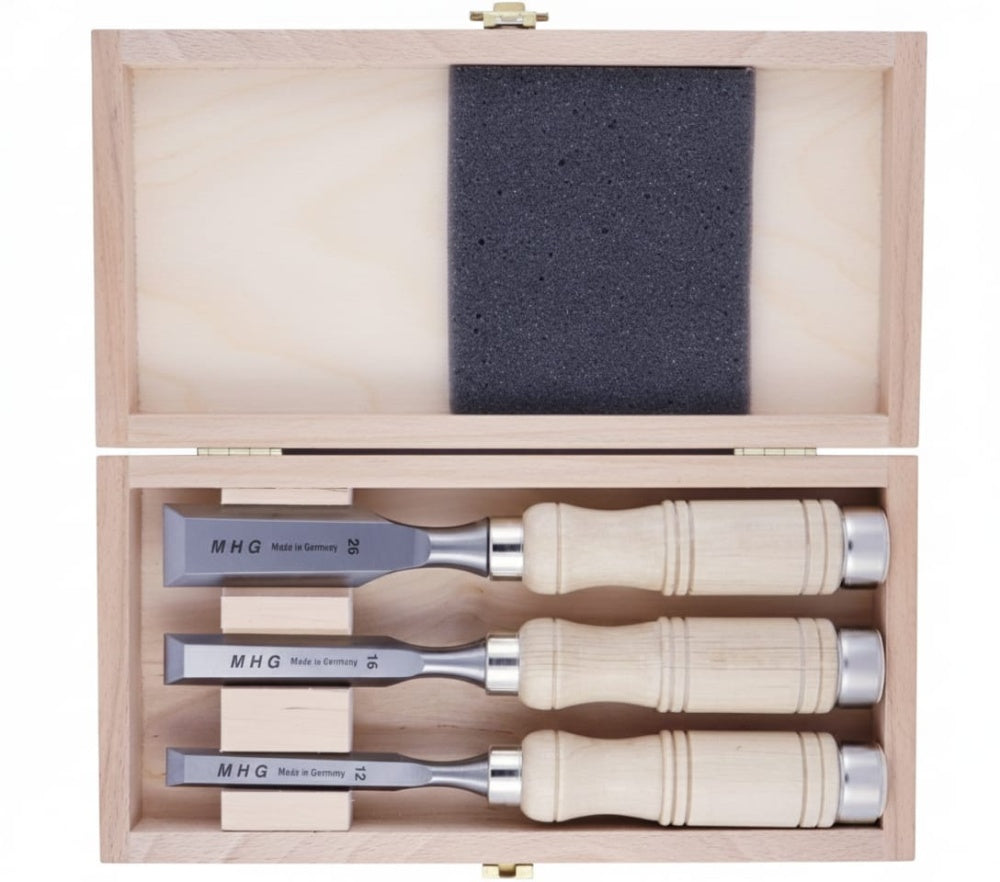 MHG Kurzbeitelsatz 3-tlg im Holzkasten, Seitenfase bis Spiegelseite, Rundheft geölt mit Zwinge, Inhalt: 12, 16, 26 mm